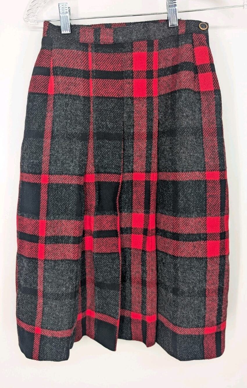 Vintage Wool Skirt 8 ( XXS) 24 Waist Red Tartan Plaid Pleated Preppy Academia